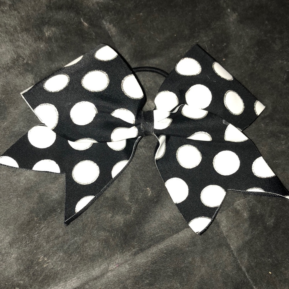 Cheer bow